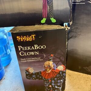 Peek a Boo Clown